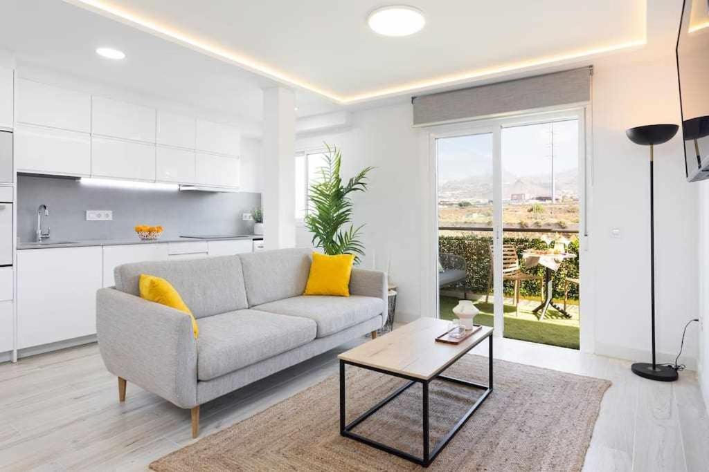 Cho Sunnyland Apartment Arona מראה חיצוני תמונה