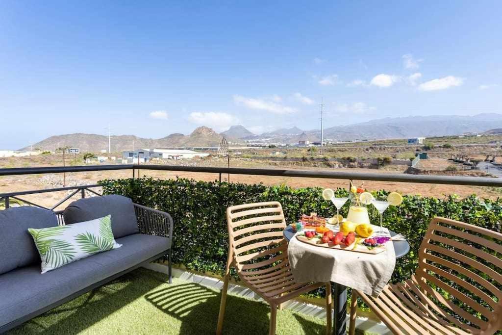 Cho Sunnyland Apartment Arona מראה חיצוני תמונה