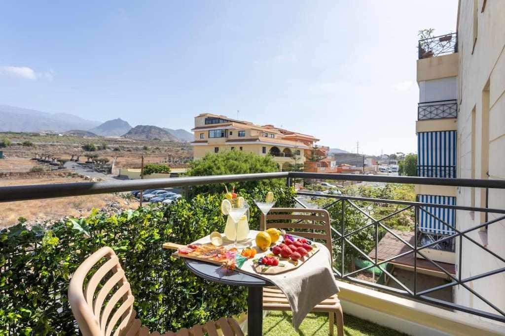 Cho Sunnyland Apartment Arona מראה חיצוני תמונה