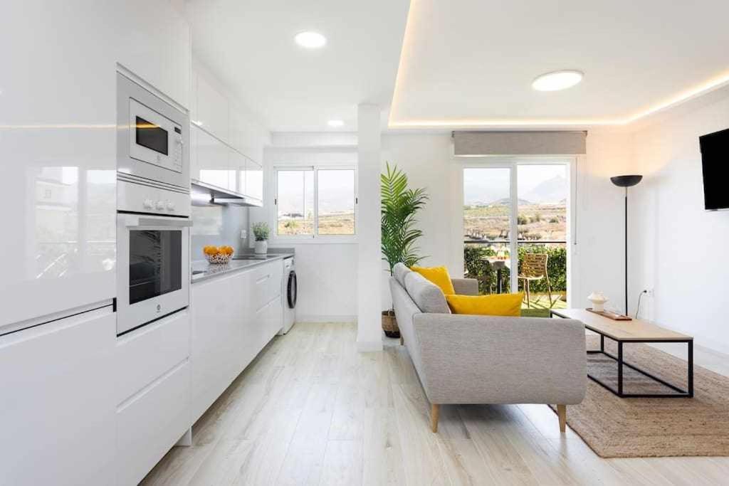 Cho Sunnyland Apartment Arona מראה חיצוני תמונה