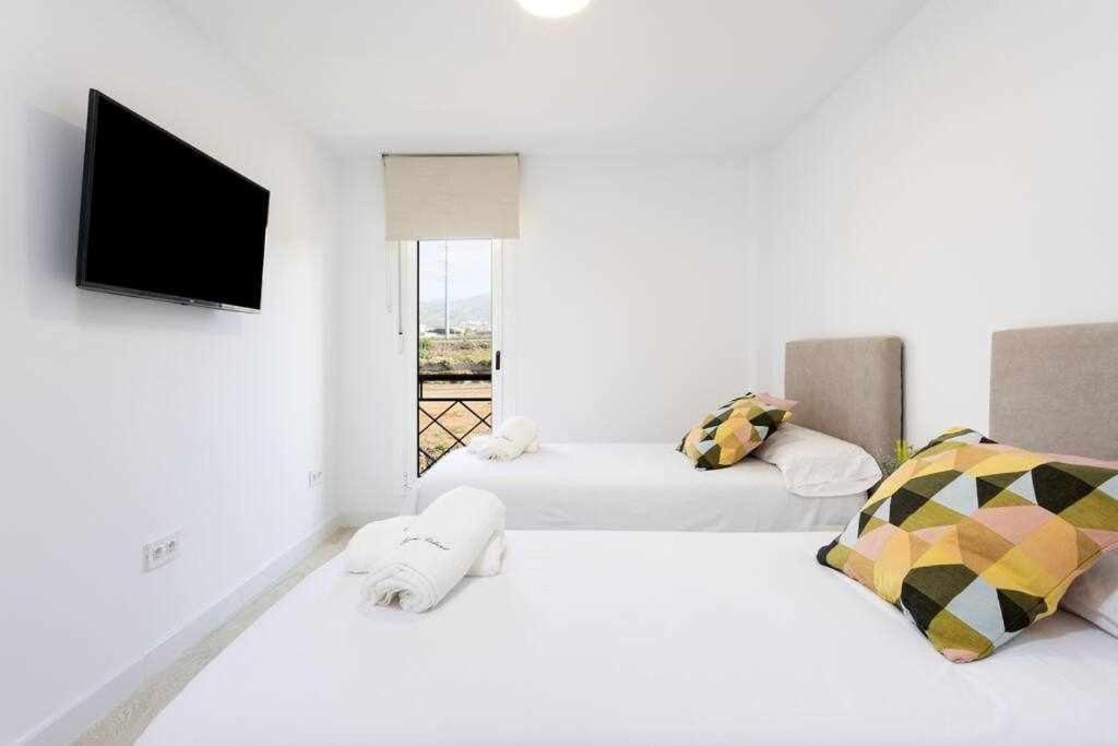 Cho Sunnyland Apartment Arona מראה חיצוני תמונה